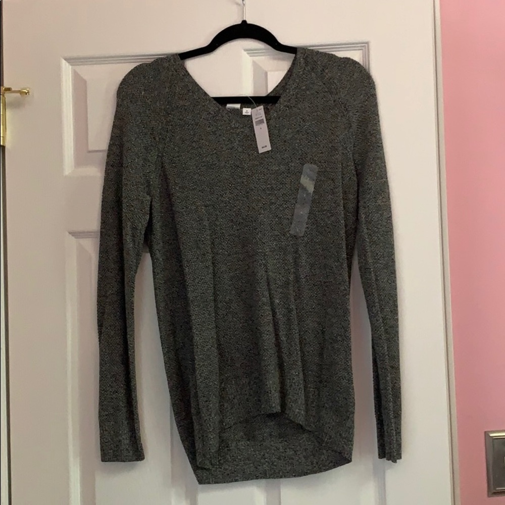Gap sweater